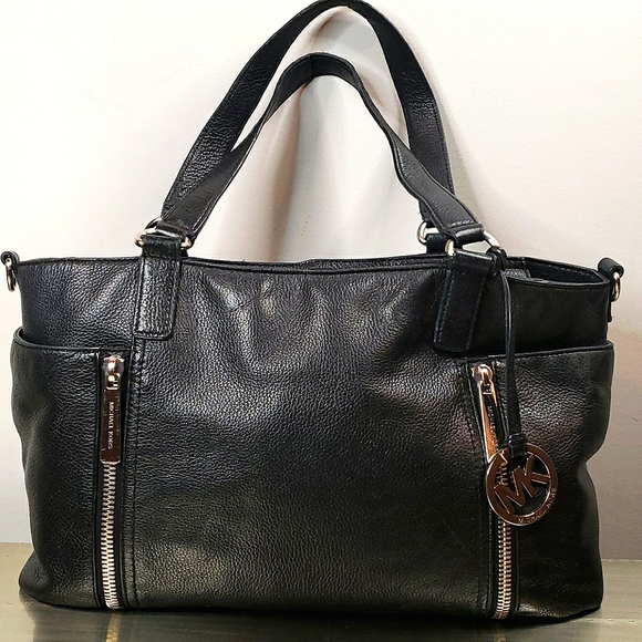 Michael Kors Handbags - Michael Kors purse